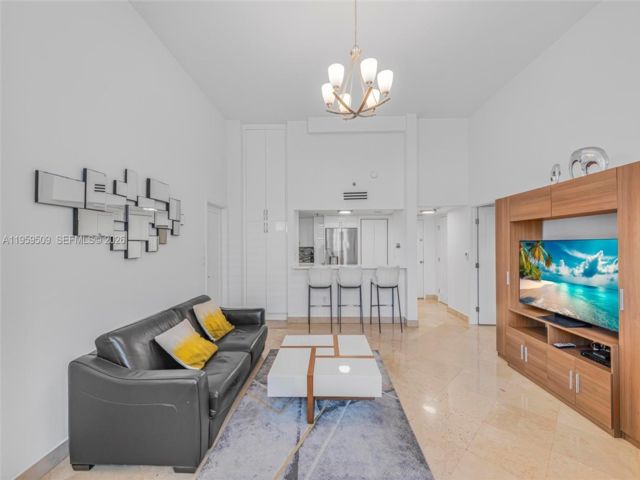  2 BR,  2.00 BTH &nbsp; style home in Miami