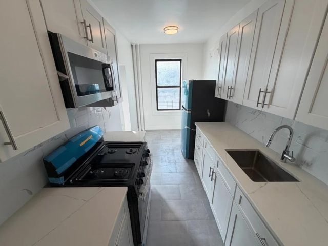 [Kew Garden Hills Real Estate, listing number 3330011]