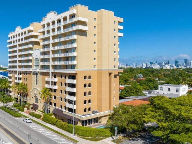  2 BR,  2.00 BTH &nbsp; style home in Coral Gables