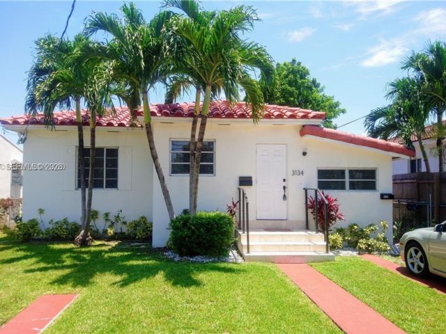  2 BR,  2.00 BTH &nbsp; style home in Coconut Grove