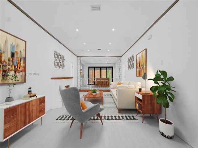  3 BR,  3.50 BTH &nbsp; style home in Miami Beach