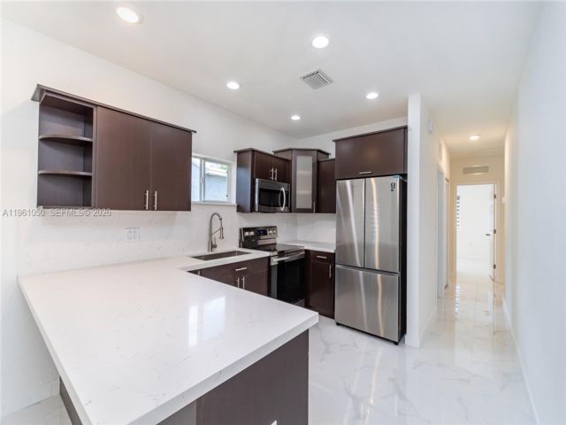  4 BR,  2.00 BTH &nbsp; style home in Miami