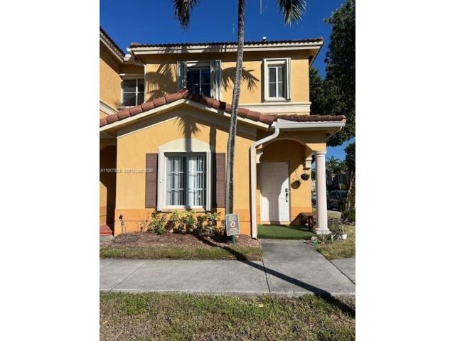  3 BR,  3.00 BTH &nbsp; style home in Medley