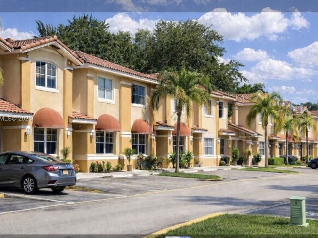  3 BR,  2.50 BTH &nbsp; style home in Miami