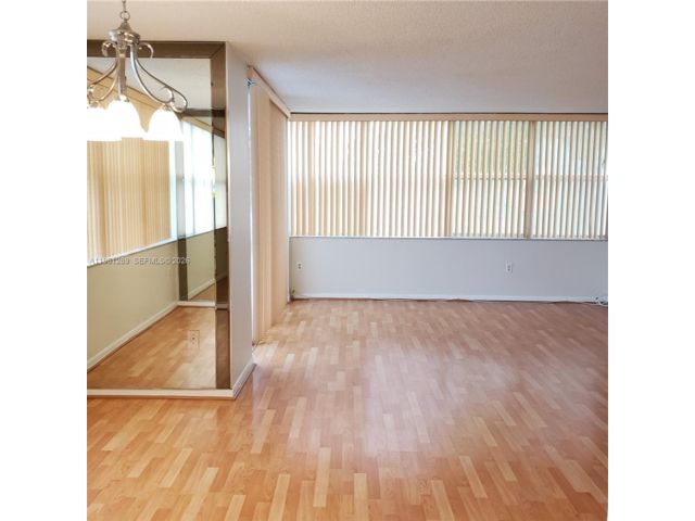  2 BR,  2.00 BTH &nbsp; style home in Miami