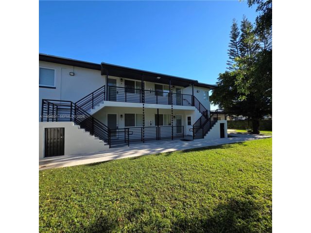  1 BR,  1.00 BTH &nbsp; style home in Miami