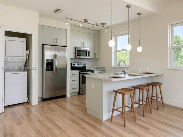  1 BR,  1.50 BTH &nbsp; style home in El Portal