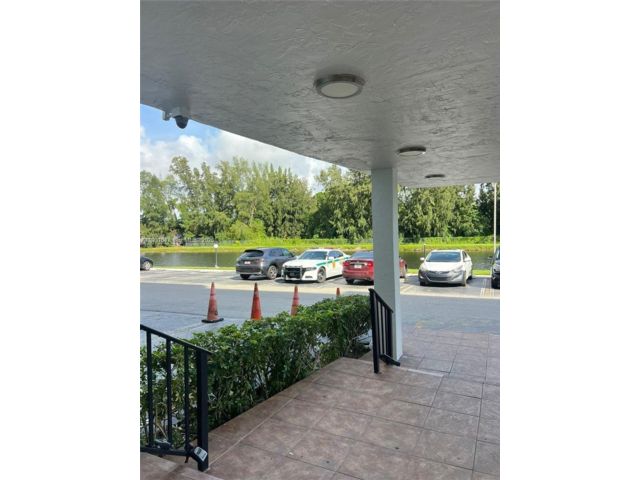  1 BR,  1.00 BTH &nbsp; style home in Aventura