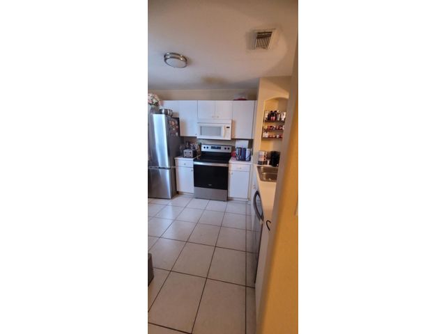  3 BR,  2.00 BTH &nbsp; style home in Miami