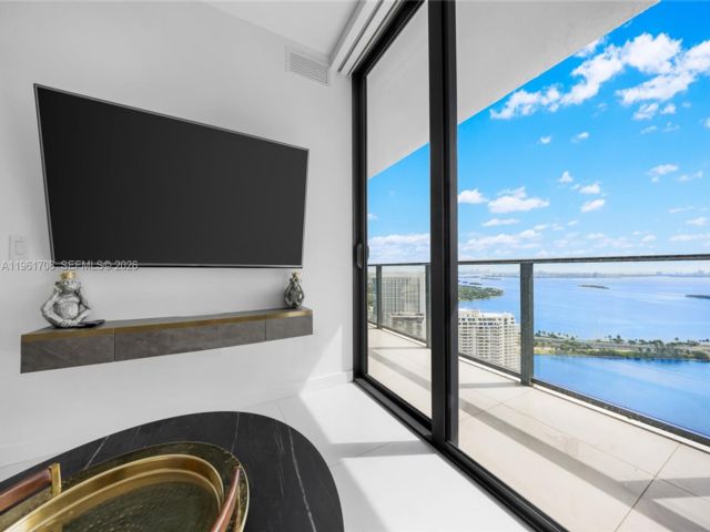  1 BR,  1.50 BTH &nbsp; style home in Miami