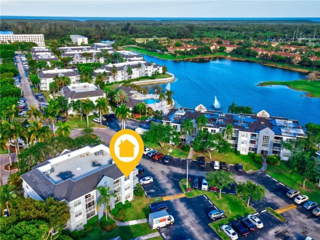  2 BR,  2.00 BTH &nbsp; style home in Miami