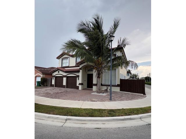 4 BR,  3.00 BTH &nbsp; style home in Miami