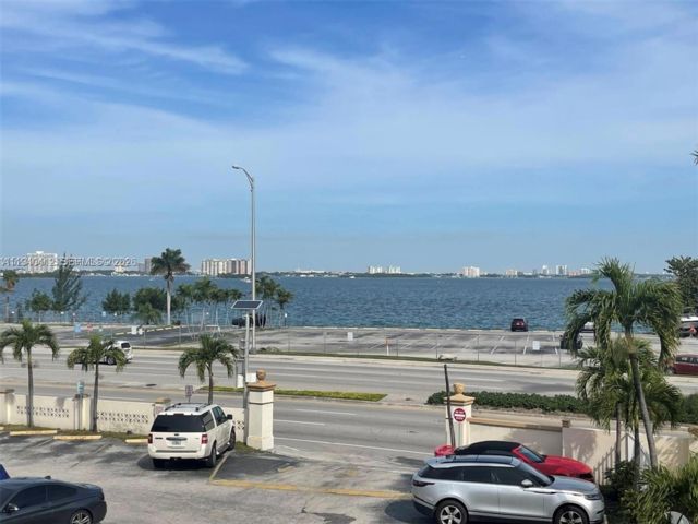  1 BR,  1.00 BTH &nbsp; style home in Miami