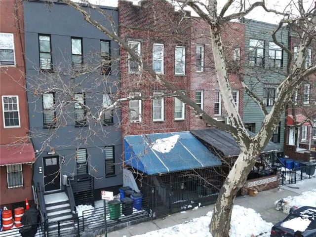 Studio,  3.00 BTH &nbsp;Multi-family style home in Bedford Stuyvesant