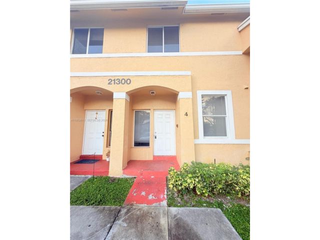  2 BR,  1.00 BTH &nbsp; style home in Miami
