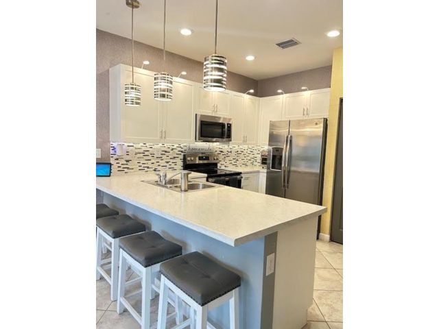  3 BR,  2.50 BTH &nbsp;Townhouse style home in Margate