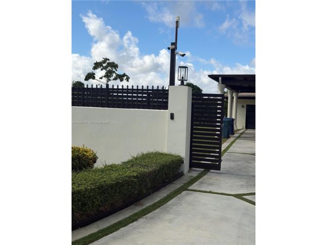  4 BR,  3.00 BTH &nbsp; style home in Homestead