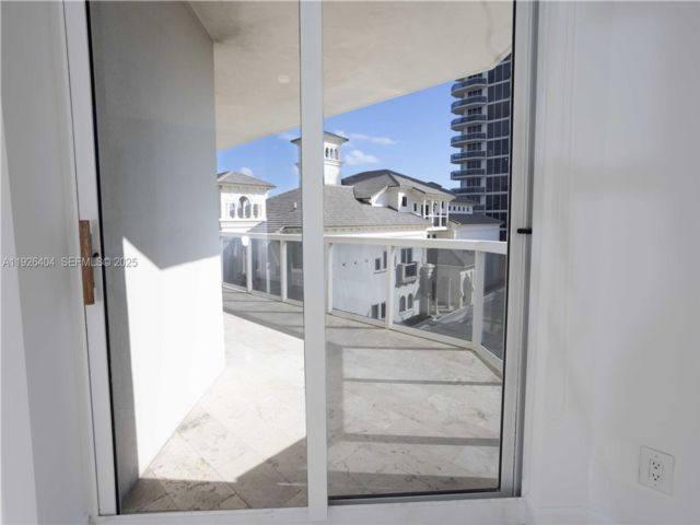  2 BR,  2.00 BTH &nbsp; style home in Miami Beach