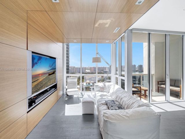  2 BR,  2.00 BTH &nbsp; style home in Sunny Isles Beach