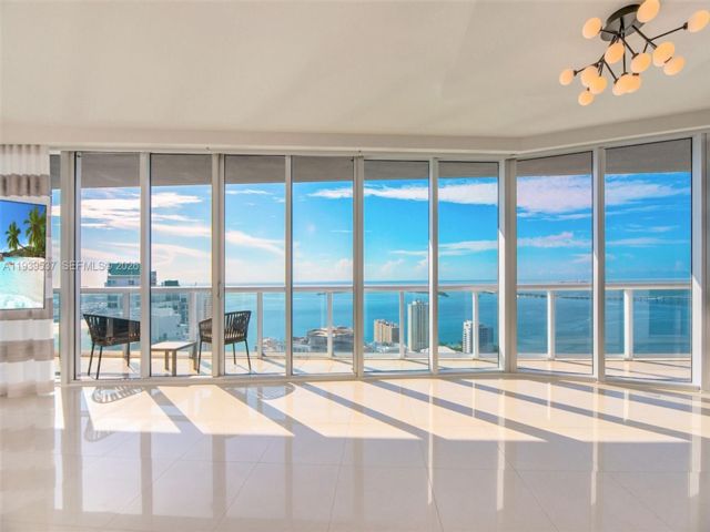  3 BR,  2.50 BTH &nbsp; style home in Miami