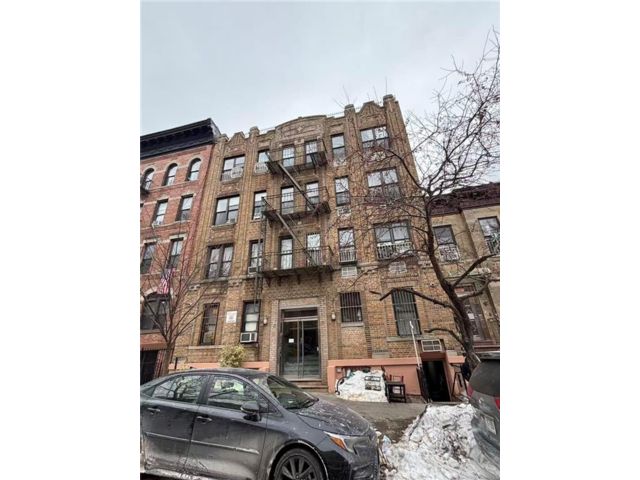 2 BR,  1.00 BTH &nbsp;Condominium style home in Sunset Park