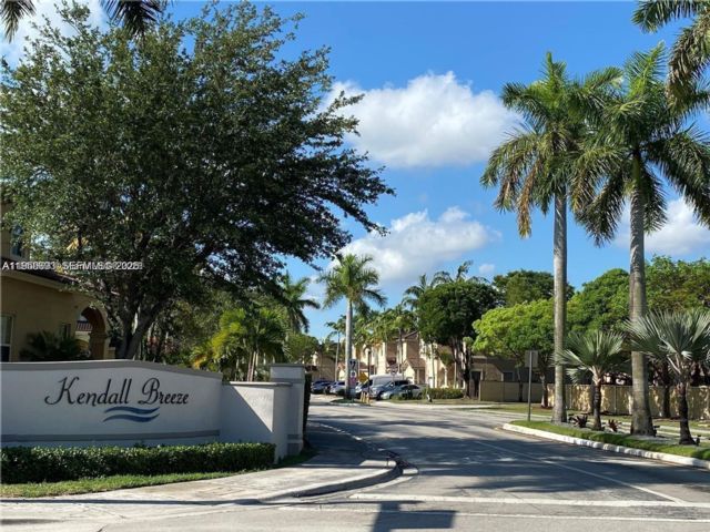  3 BR,  2.50 BTH &nbsp; style home in Miami