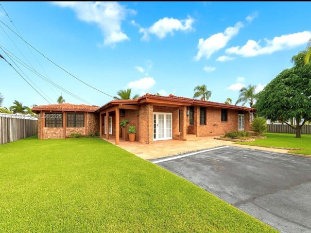  5 BR,  4.00 BTH &nbsp;Other style home in Homestead