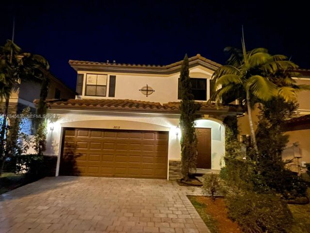  4 BR,  3.00 BTH &nbsp;Other style home in Hialeah