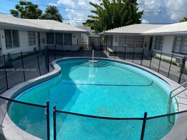  2 BR,  2.00 BTH &nbsp; style home in Hallandale