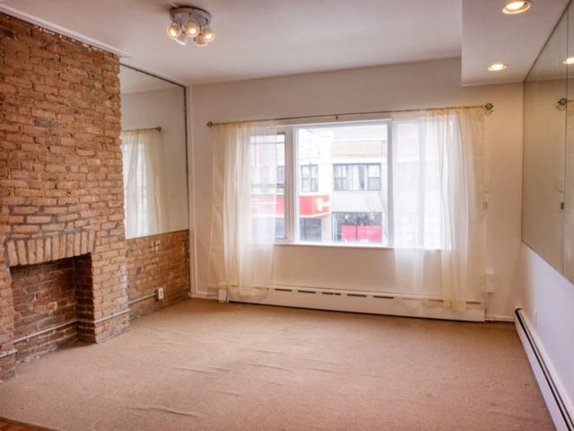  1 BR,  1.00 BTH &nbsp;Multi-family style home in Bensonhurst