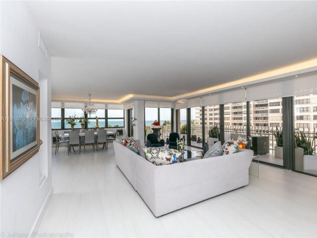  3 BR,  2.00 BTH &nbsp; style home in Miami
