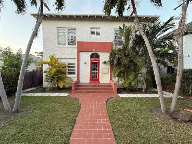  2 BR,  1.00 BTH &nbsp; style home in Hollywood