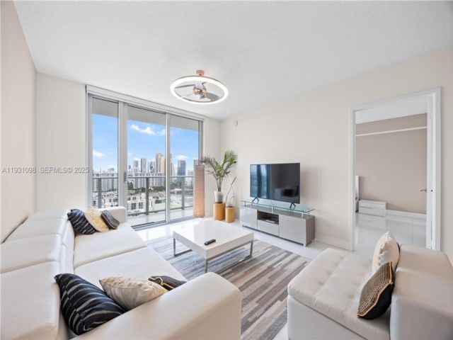  2 BR,  3.00 BTH &nbsp; style home in Sunny Isles Beach