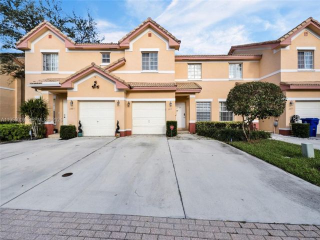  3 BR,  2.50 BTH &nbsp; style home in Miramar