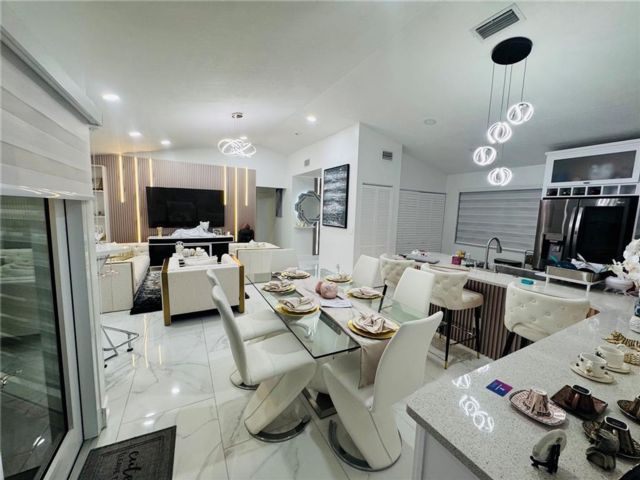 [Pembroke Pines Real Estate, listing number 3330693]