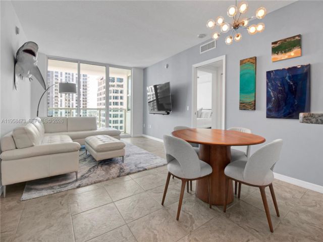  2 BR,  2.00 BTH &nbsp; style home in Fort Lauderdale