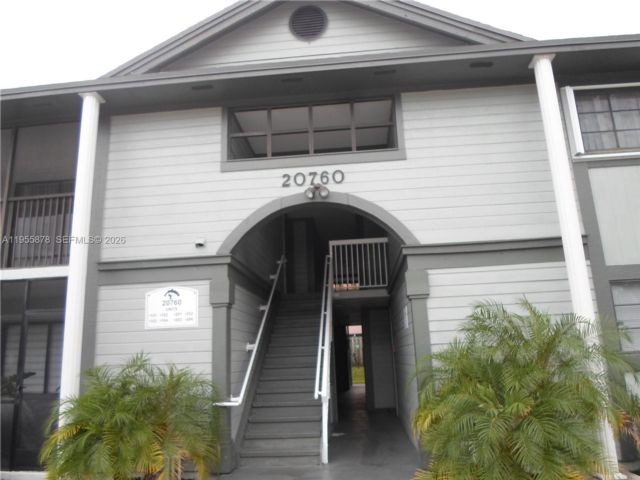  2 BR,  2.00 BTH &nbsp; style home in Miami