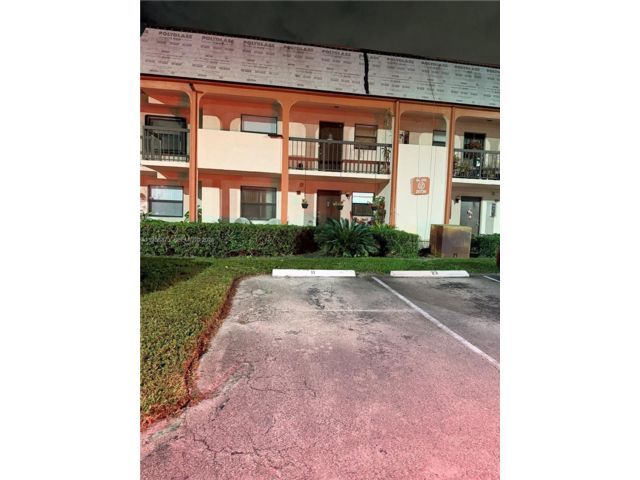  2 BR,  2.00 BTH &nbsp; style home in Miami