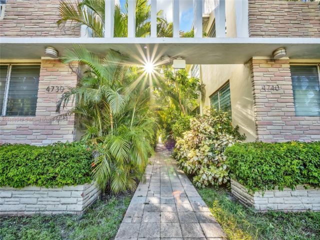  1 BR,  1.00 BTH &nbsp; style home in Miami