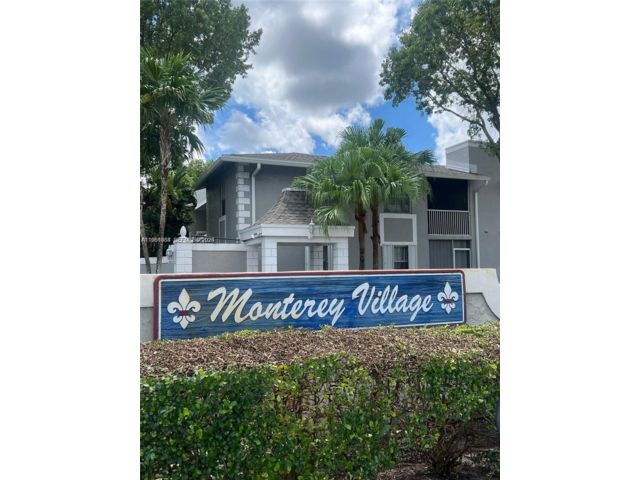  2 BR,  2.00 BTH &nbsp; style home in Miami