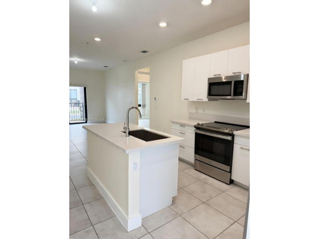 [Medley Real Estate, listing number 3330872]