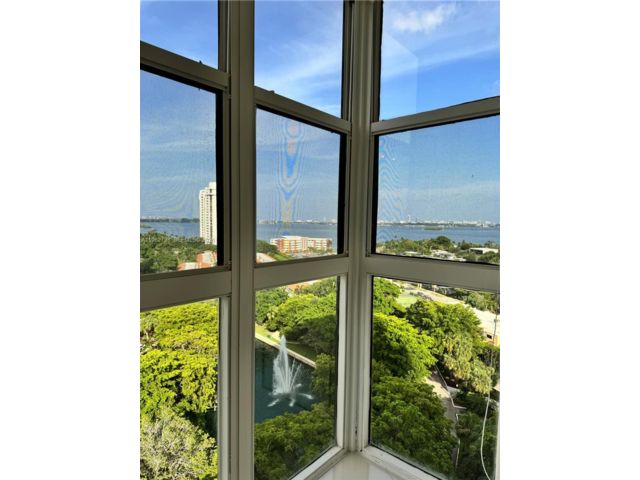  2 BR,  2.00 BTH &nbsp; style home in El Portal