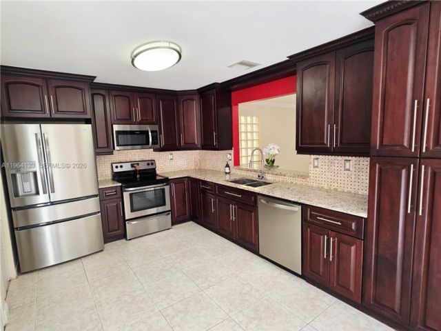  3 BR,  2.50 BTH &nbsp; style home in Miami