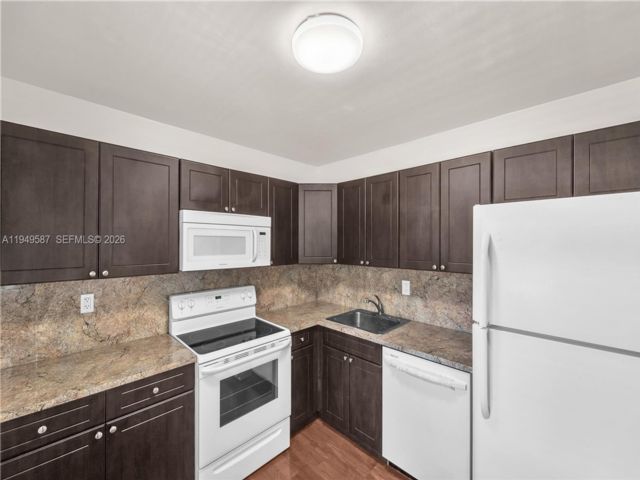  1 BR,  1.00 BTH &nbsp; style home in Coral Gables