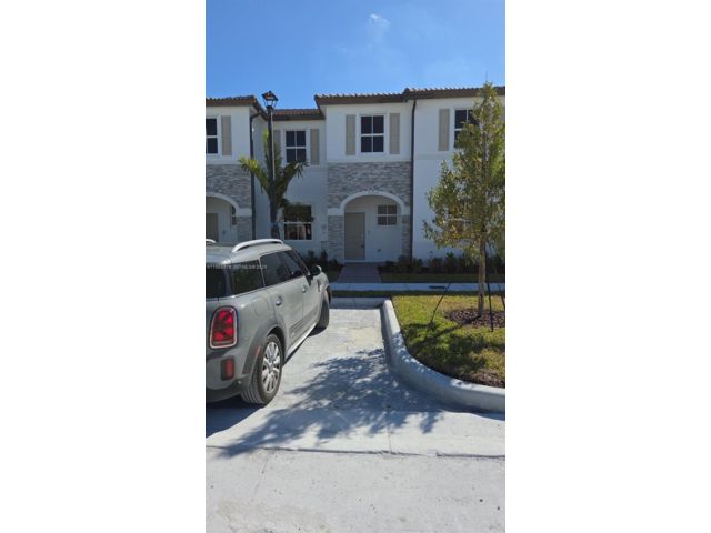  1 BR,  1.00 BTH &nbsp; style home in Miami