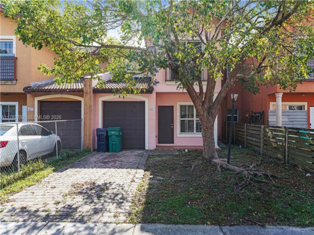  4 BR,  2.50 BTH &nbsp; style home in Florida City