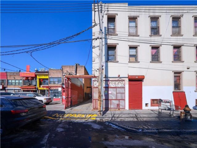 Studio,  0.00 BTH &nbsp;Warehouse style home in Corona