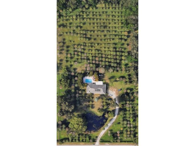  4 BR,  3.00 BTH &nbsp; style home in Cooper City