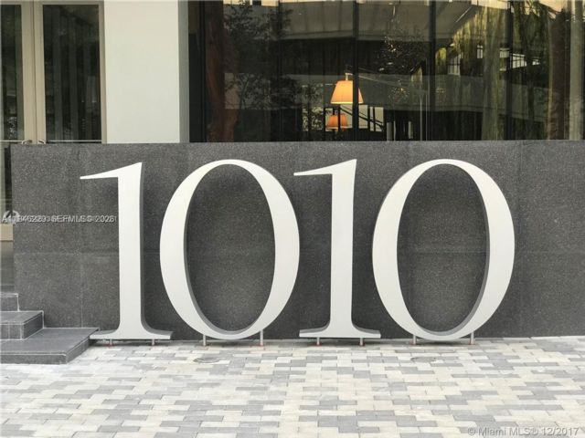  2 BR,  2.00 BTH &nbsp; style home in Miami