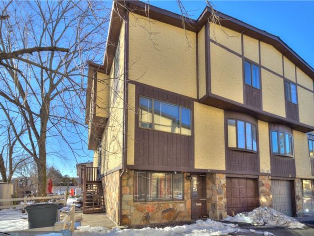  3 BR,  3.00 BTH &nbsp;Single family style home in Bulls Head